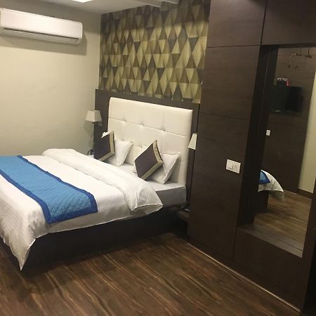 Arya Sheraton Hotel Ajmer Exterior photo