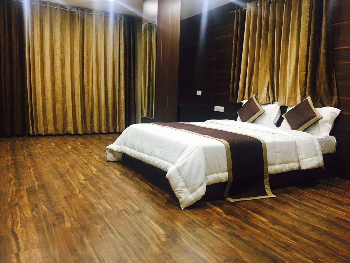 Arya Sheraton Hotel Ajmer Exterior photo